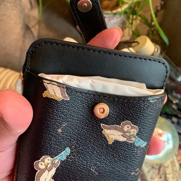 Authentic COACH Printed Penguins coated canvas/smooth leather phone/cards Crosby
